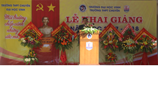 Trường THPT Chuyên - Đại học Vinh long trọng tổ chức Lễ Khai giảng năm học 2017 - 2018