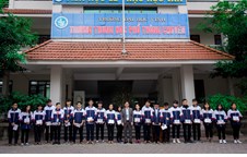 Trường THPT Chuyên trao giải cho các em học sinh đạt giải cao trong kì thi học sinh giỏi Trường năm học 2018 – 2019