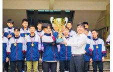 Lớp 11A10 trở thành nhà vô địch giải Bóng đá nam Trường THPT Chuyên năm học 2022-2023
